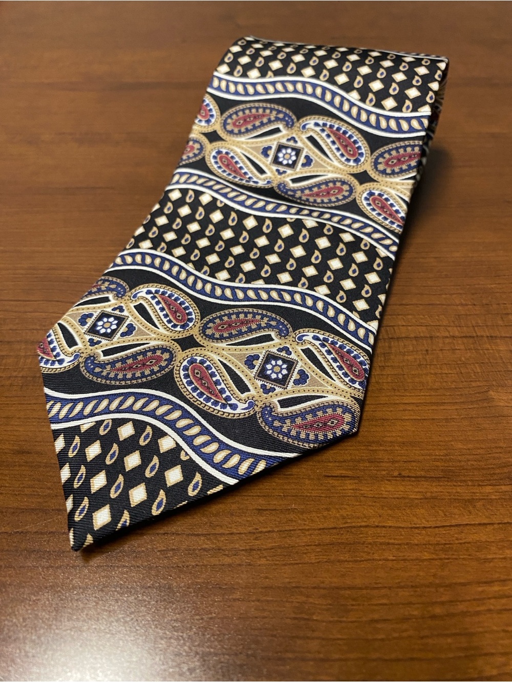 Andre Valentino Men's 100% Silk Woven Tie Black/Blue/Red/Gold Paisley Classic